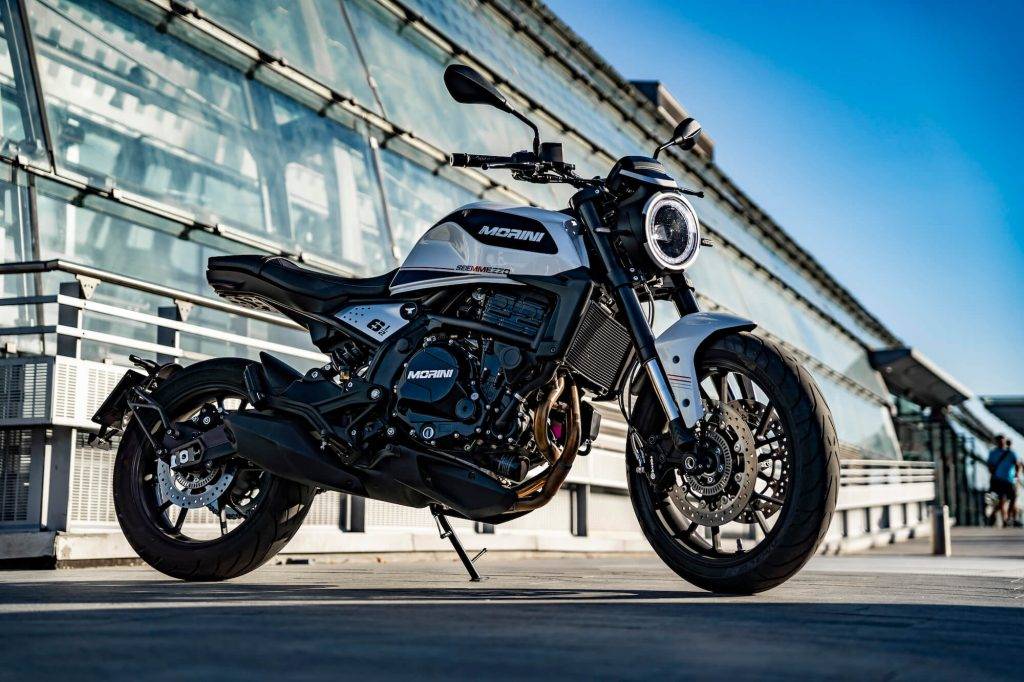 Seiemmezzo scrambler A2 motorcykel